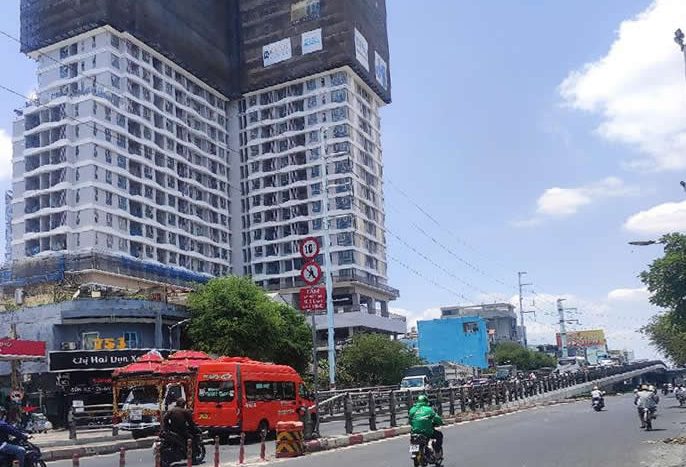 Nhà mặt tiền đường Hồng Bàng, Quận 11