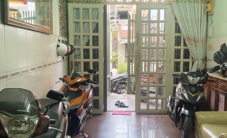Nhà bán đường 702 Hồng Bàng phường 1 quận 11